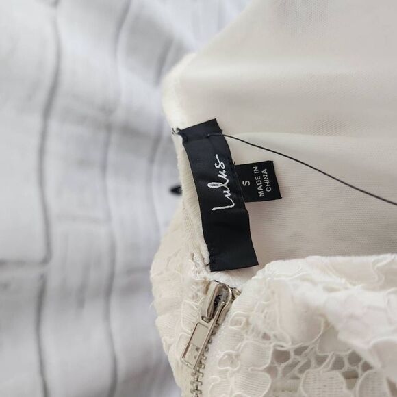 Lulus Lace Ruffled Lined Sleeveless High-Low Dress White Size Small - Picture 7 of 9